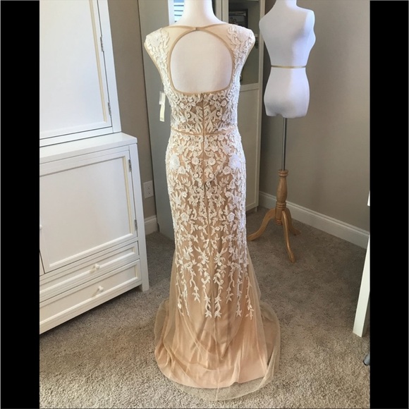 beaded wedding gown new with out tags took off to clean priced to sell asap - Picture 2 of 7